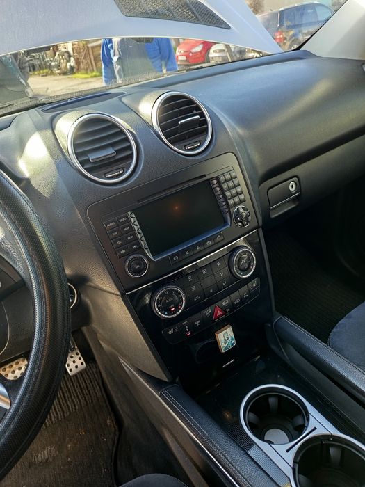 Продавам Мерцедес МЛ 320 дизел