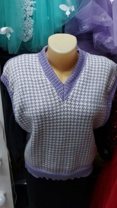 Свитшоты и безрукавки вязанные