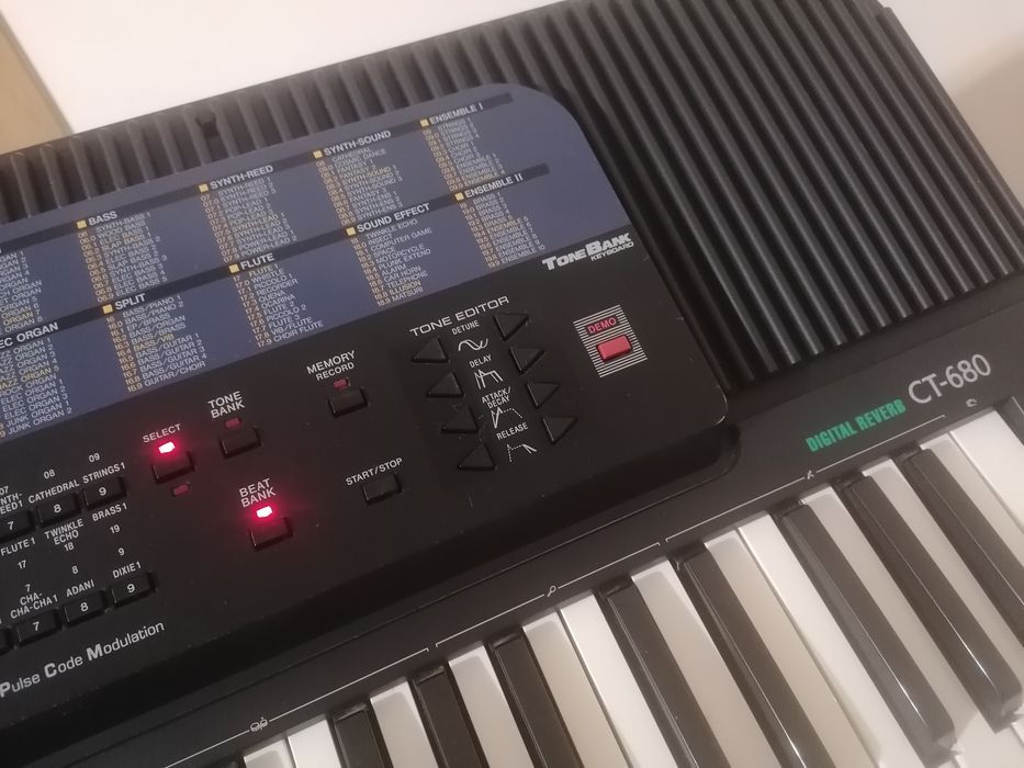 CASIO CT-680 digital reverb