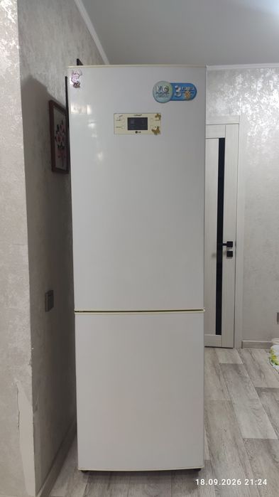 Продам холодильник LG
