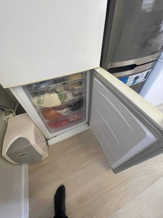 Продам б/у холодильник . г.Косшы