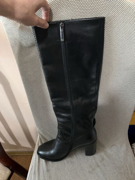 Продам кож.сапоги Basconi(ориг)