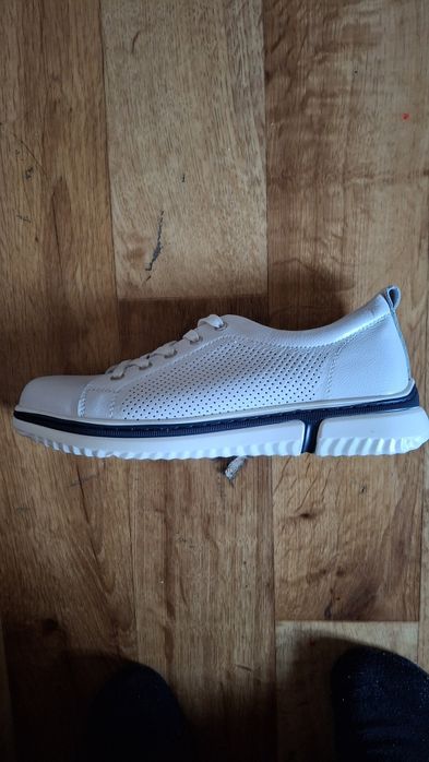 Кроссовки женские 40 размер