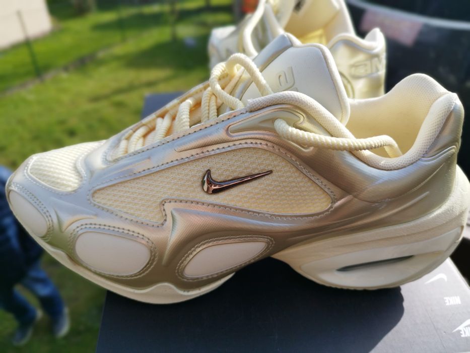 Продавам чисто нови маратонки Nike Air Max Muse "Alabaster"