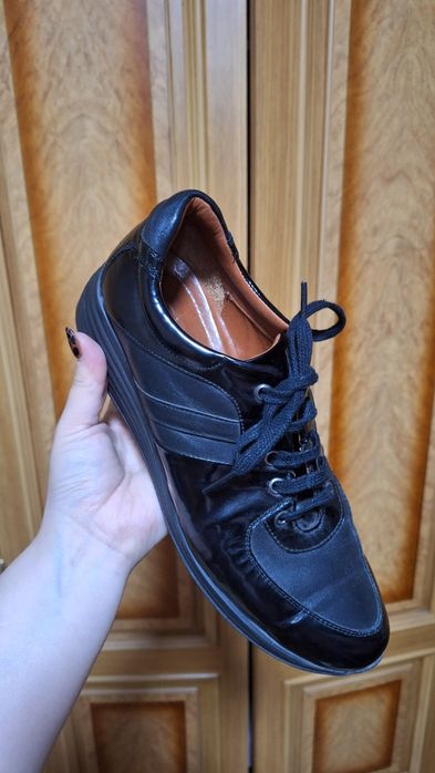 Кожаные кроссовки SMAN оригинал , размер 39