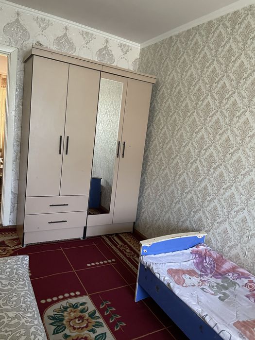 Fargʻona shahar sayoxat yaqinida 2 xona 3 xоna qilingan uy sotiladi