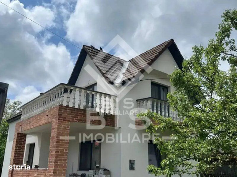 Casa  renovată în totalitate în Arcalia