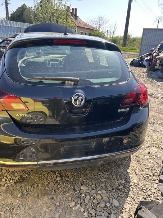 Bară spate completă Opel Astra J facelift 2014