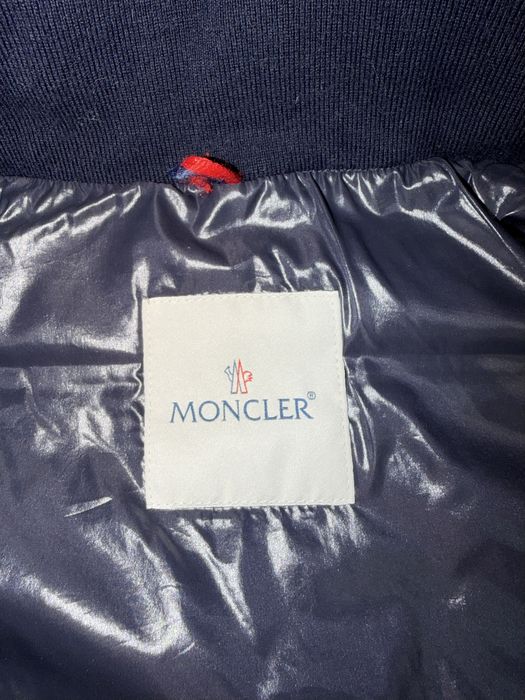 Пуховик на мальчика Moncler