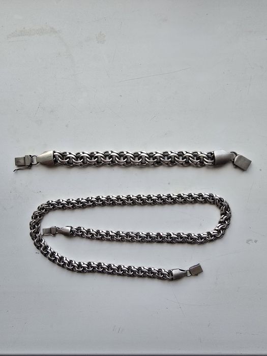 Продам серебряный набор.