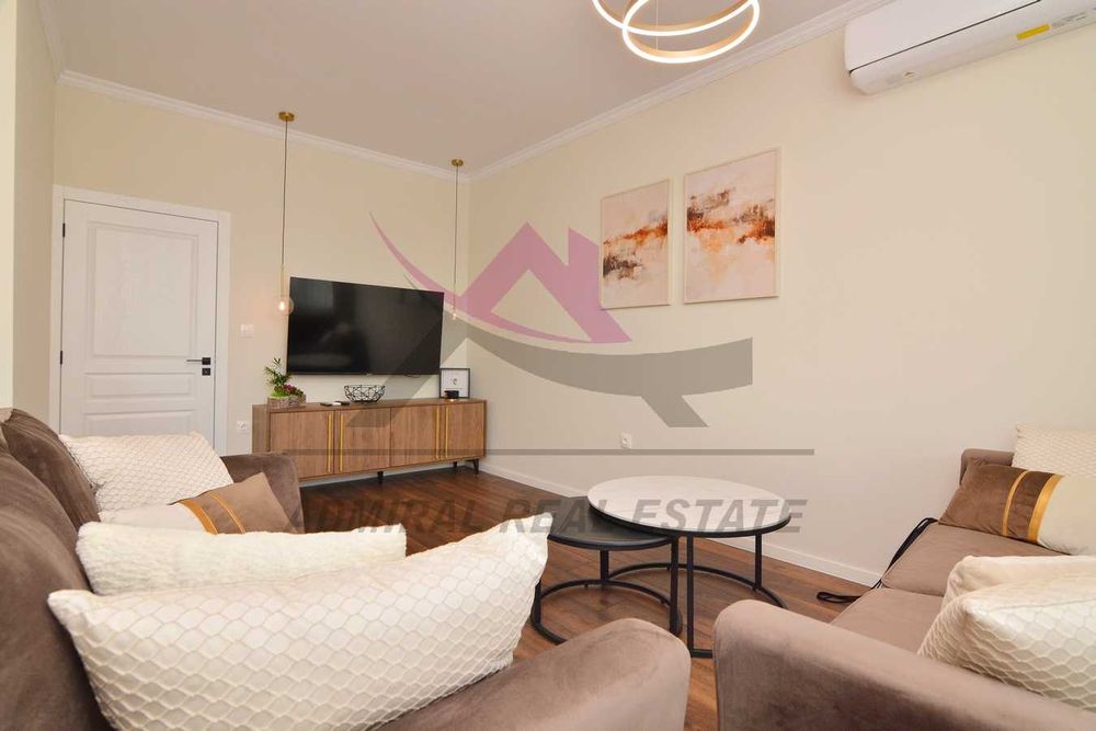 Продава се Тристаен апартамент в Варна, Базар Левски - 102 кв.м за 2500 €/кв.м - Снимка #4