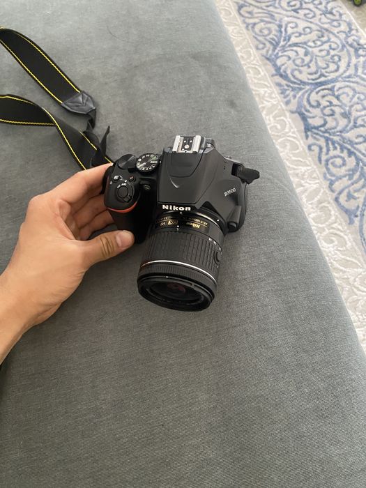 Nikon d3500 срочно продам