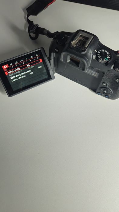 Body Canon R8 full frame