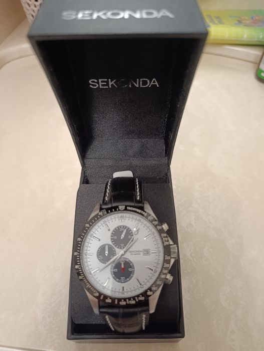 Продаются японские часы SEKONDA Хронограф