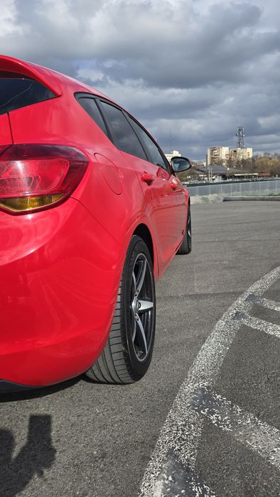 Opel Astra J 2011 1.7 diesel