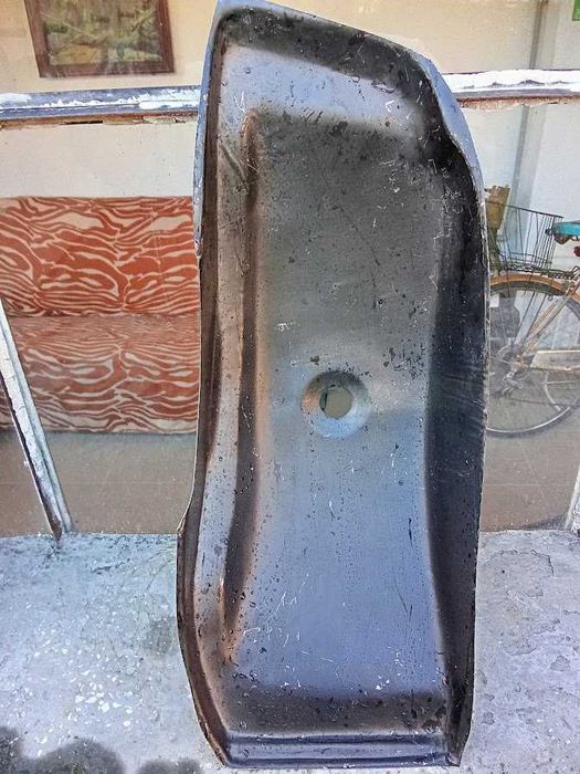 Легенчета за резервоара и резервна гума за лада и жигули