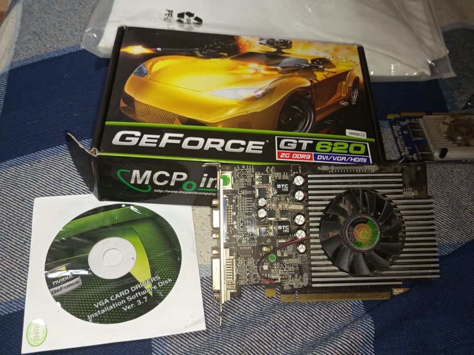 Видео карта GeForce GT 620 2gb с родкой коробкой и диском