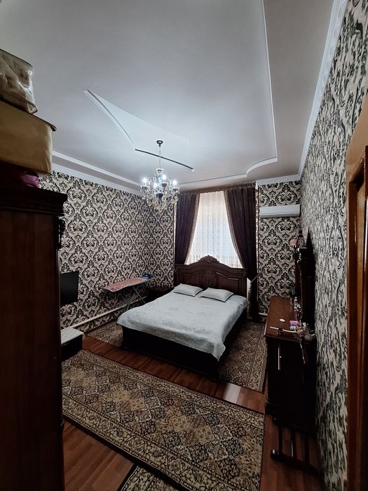 Ховли хонадон сотилади