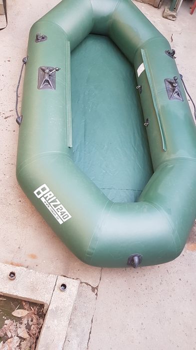 Лодка нодувная гребная BRIZ