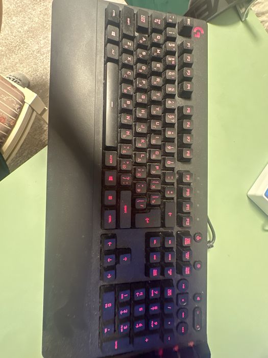 Клавиатура Logitech G213
