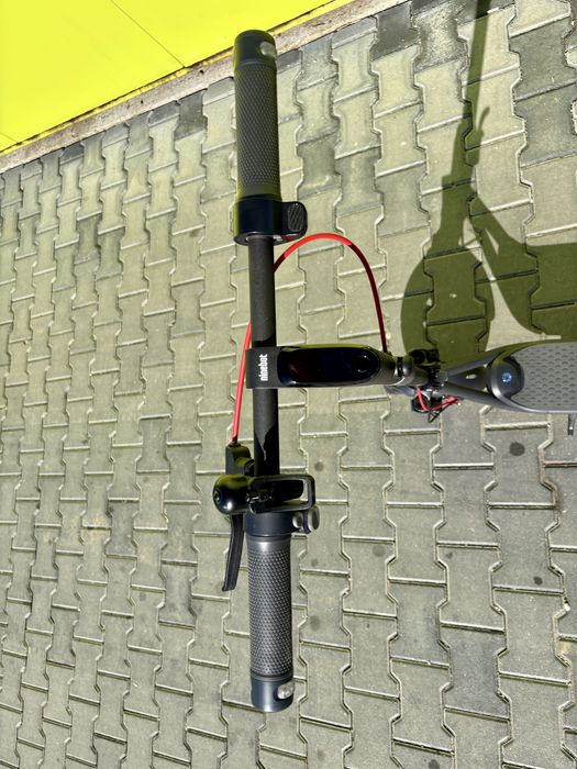 Trotinetă Electrică Ninebot F2 Pro E II - Stare Foarte Bună, Doar 117 km Parcurși