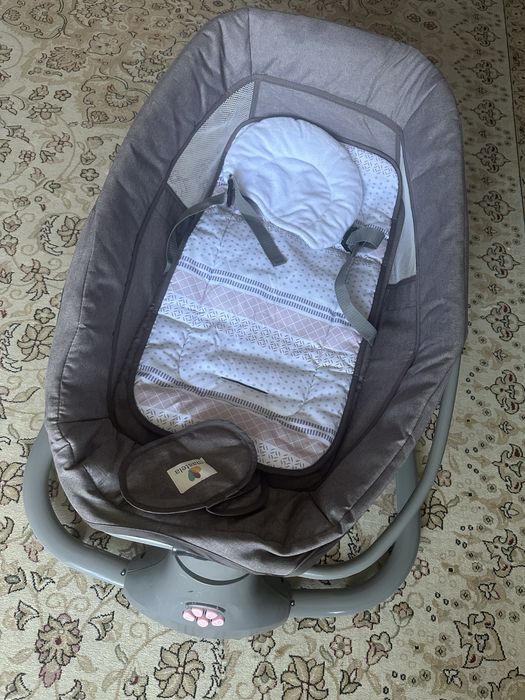 Продам Шезлонг качалка