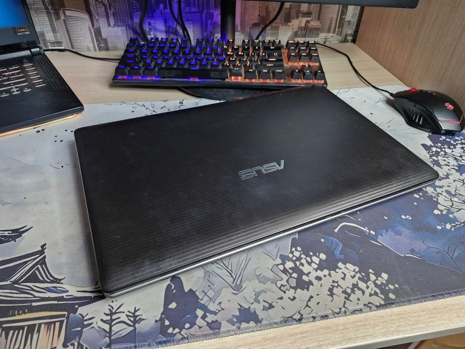 Шустрый core i7. Батарею держит 2ч. Ssd