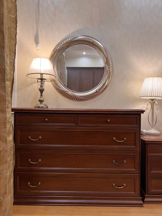 Продам спальный гарнитур.