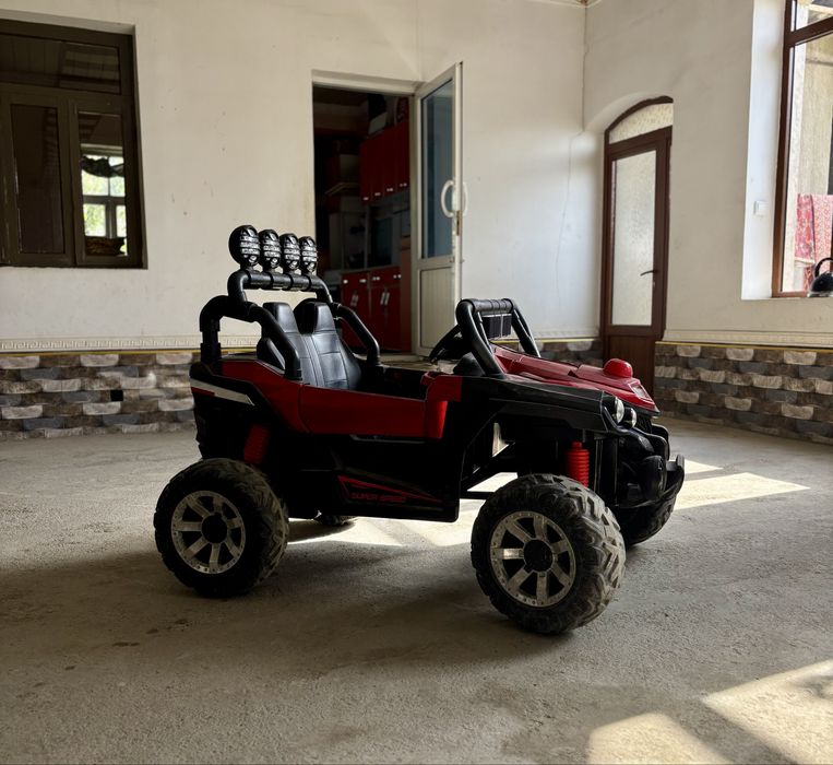 Детская машина электронная 4 матора