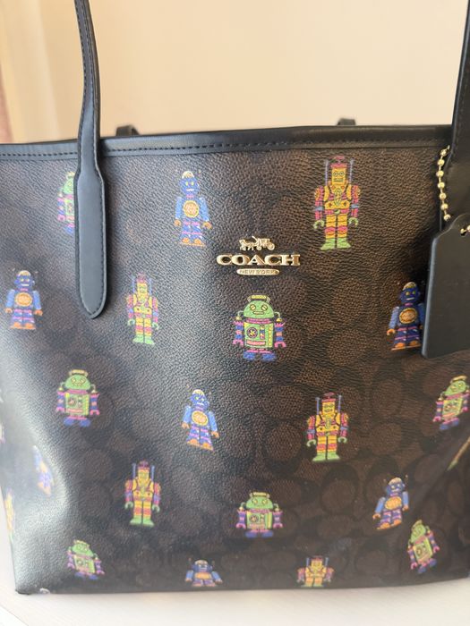 Сумка Coach Tote с оригинальным принтом роботов