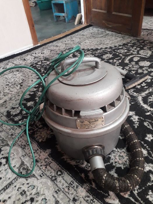 Продам пылесос ,,Уралец,,