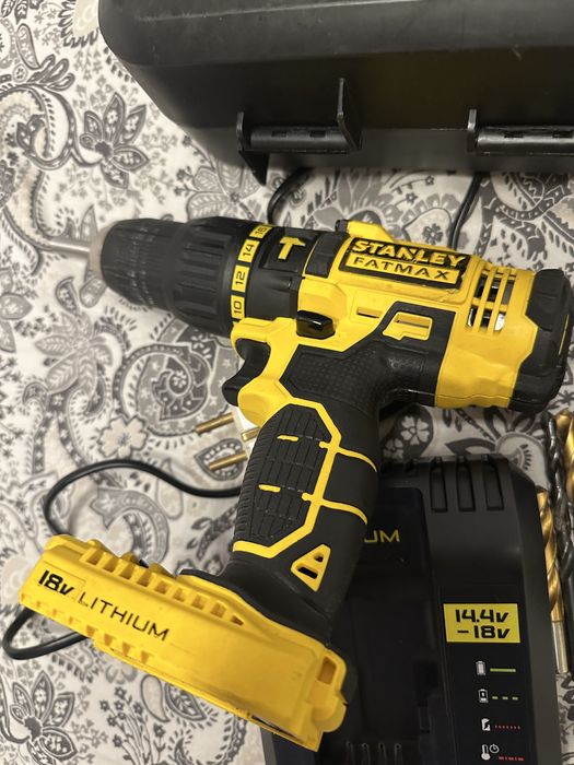 Bormașină Stanley FatMax 18 V + baterie + încărcător