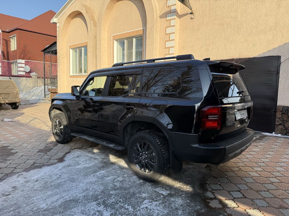 Land cruiser prado 250