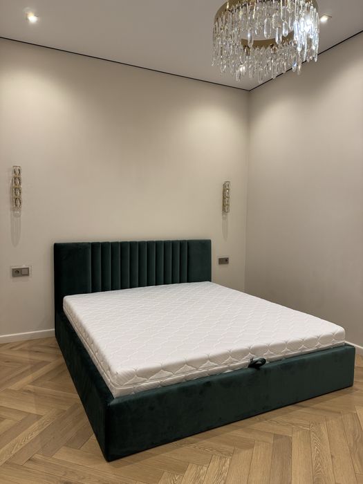 Кровать двухспальная