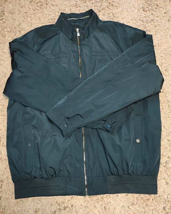 Vând geaca Hugo Boss bărbați 6xl