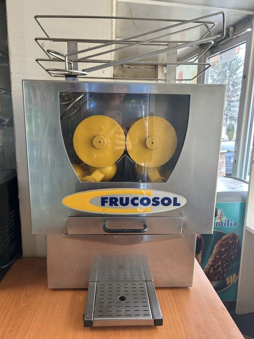 Професионална фреш машина FRUCOSOL