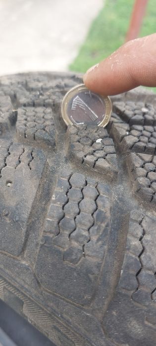 Гуми те са М+S едни те са 15ки едни те са 13ки