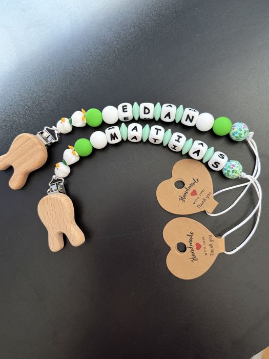 Lantisor pentru suzeta personalizat