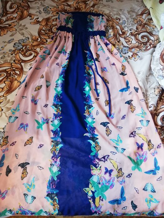 Отдам за 2кг фруктов.