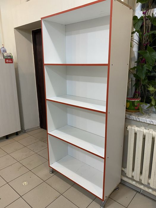 Полки витрины для магазина склада