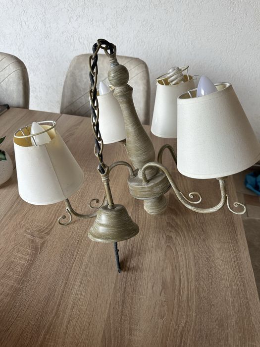 Lustra vintage suspendată metalică