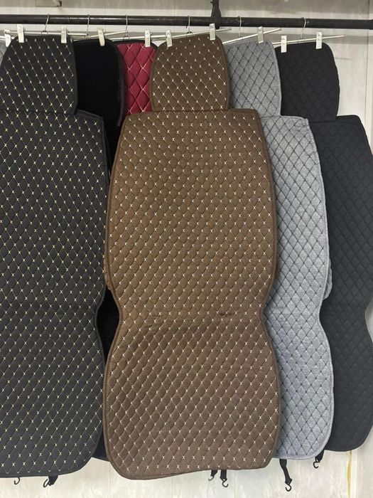 Продам чехлы в машину