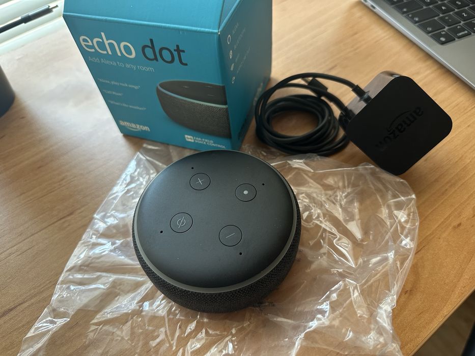 Amazon Echo Dot - Смарт колонка/ Гласов асистент