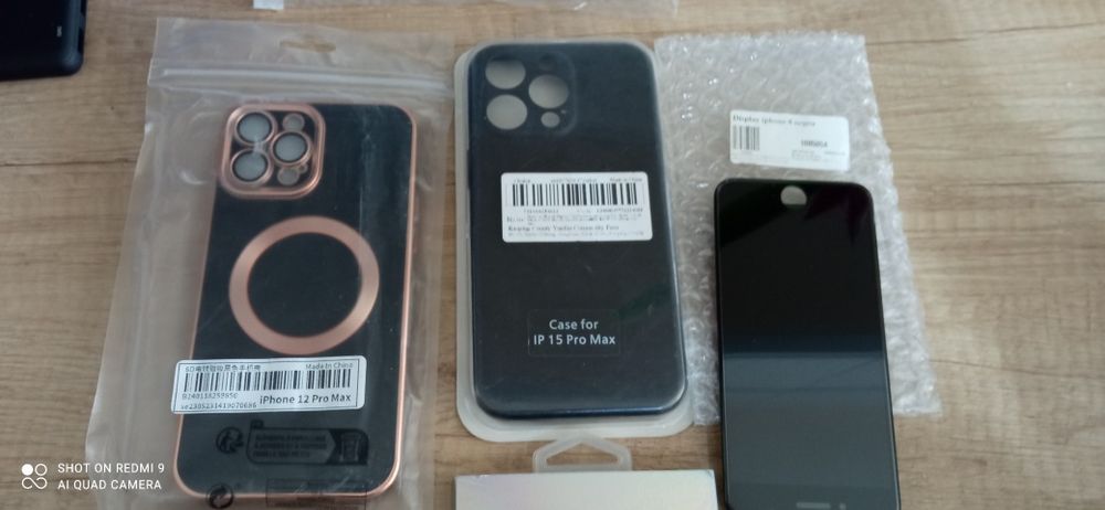 Huse și folii iphone și Samsung