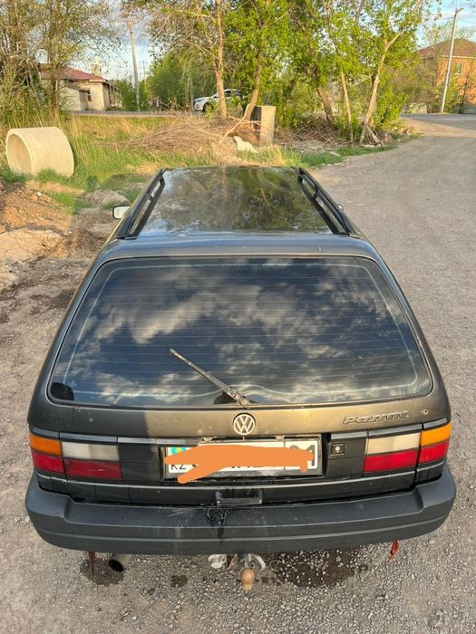 Продам машину пассат б3 универсал