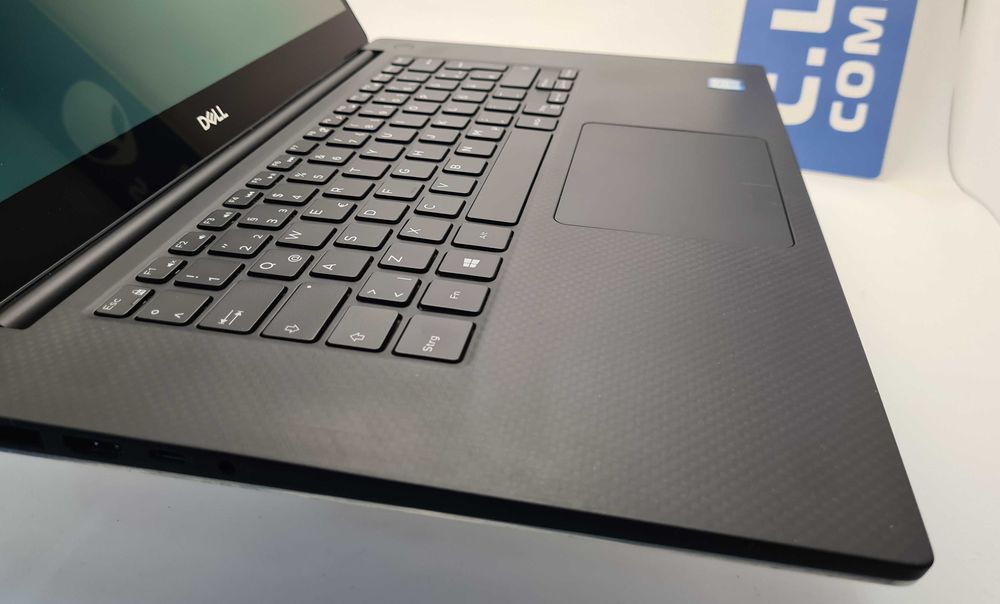 Dell Precision 5540 i7 9850H/16GB/512SSD/ T1000-4GB/4K OLED/Подсветка