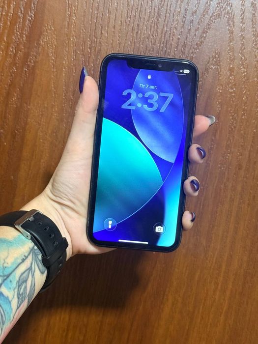 Продам Iphone 11