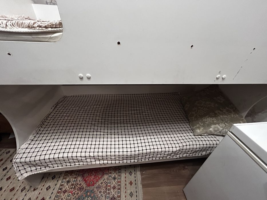 Детская двухьярусная кровать