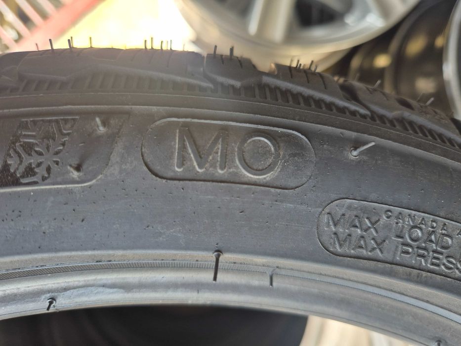 2 Anvelope M+S IARNA - 275/35/19 - Michelin Alpin 5 - NOU - OEM MERCEDES - DOT 2022 !