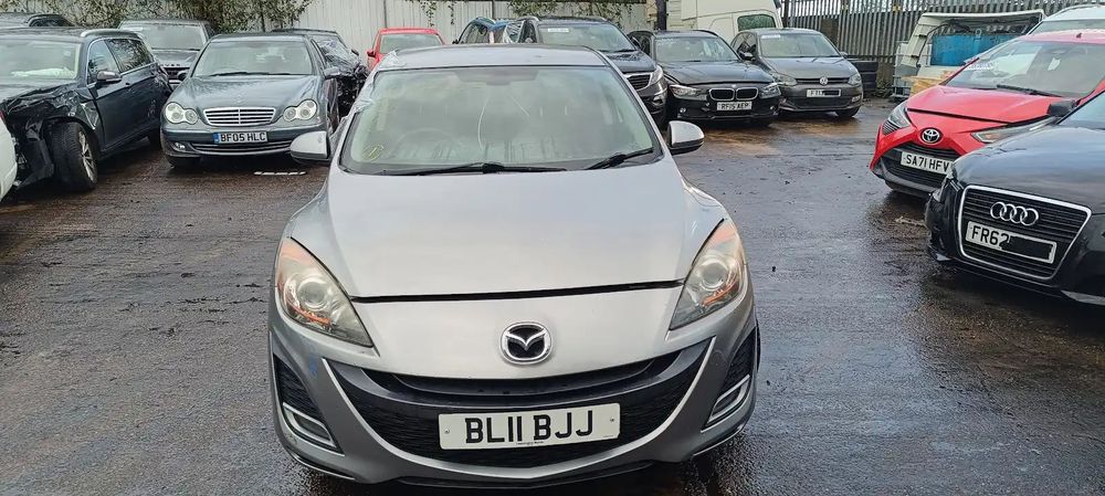 Dezmembrari / Dezmembrez Mazda 3 Hatchback 1.6 Benz Z6 cutie viteze manuala cod culoare Silver